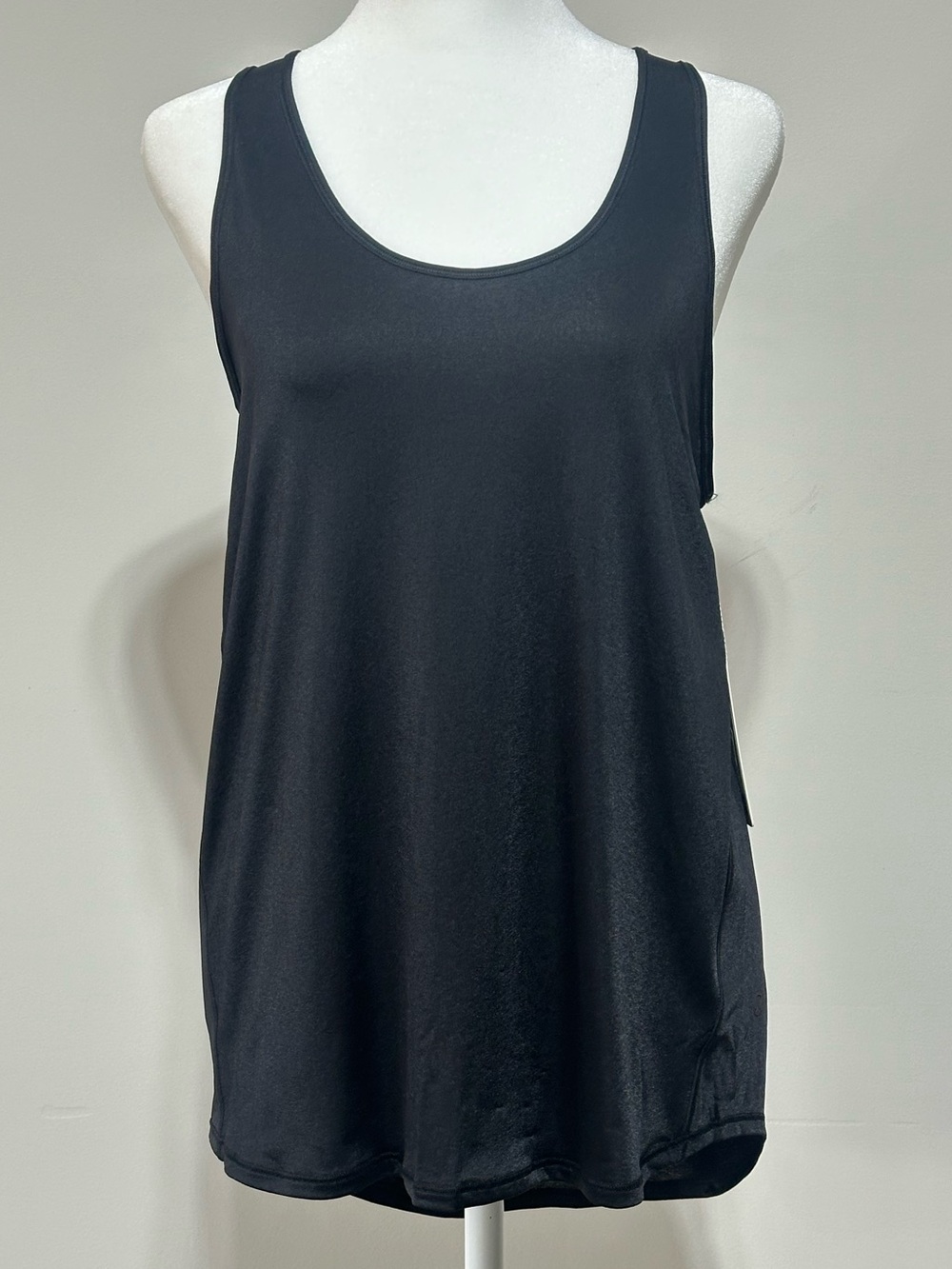 Lululemon Essential Tank Pleated Black Size 4 NWT Racerback Running Yoga